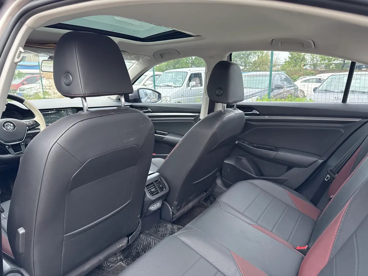 Volkswagen 2020 1.5L 10
