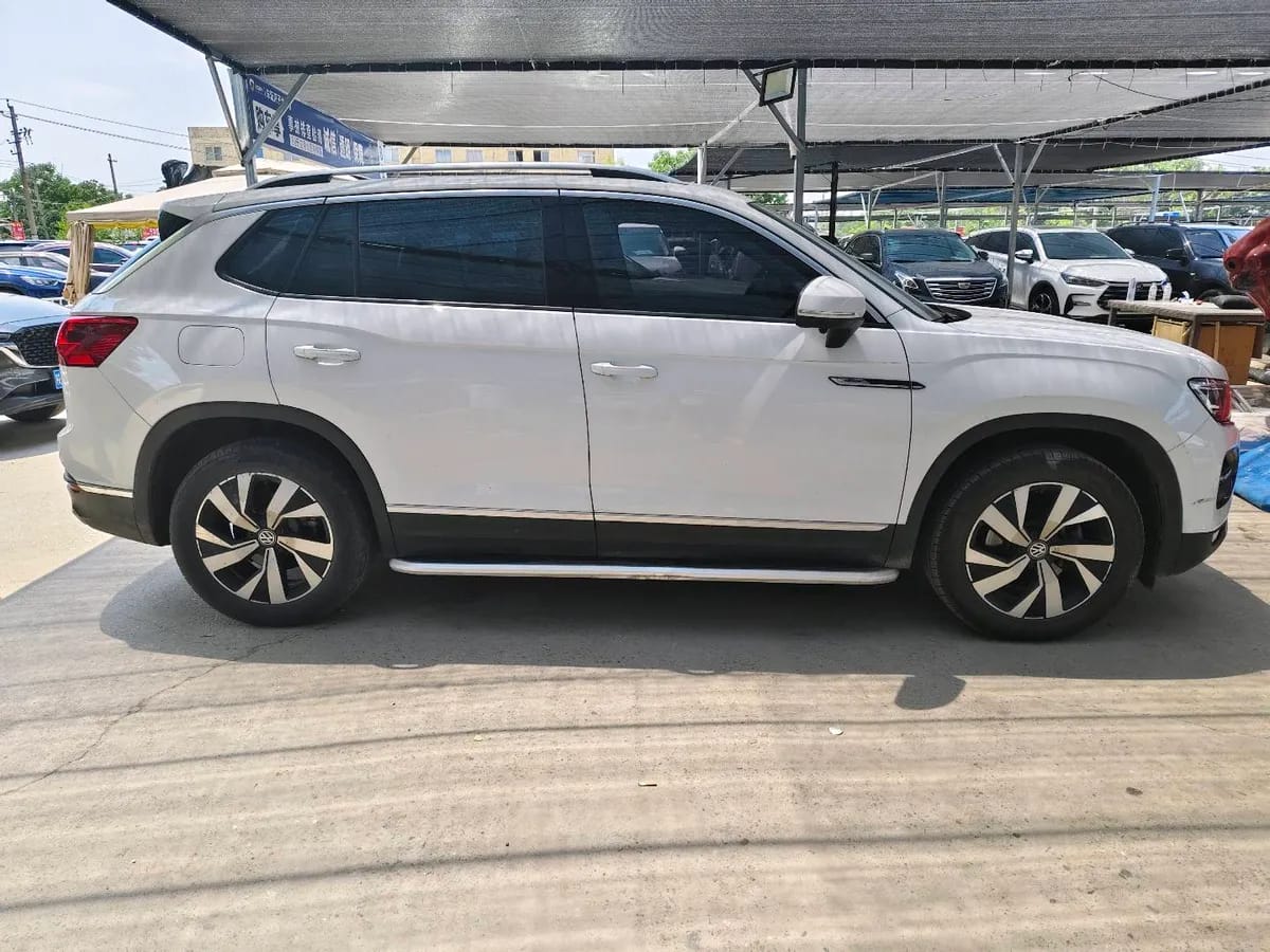 Volkswagen 2020 280TSI 3