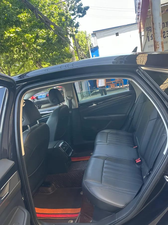 Volkswagen 2020 280TSI VI 8