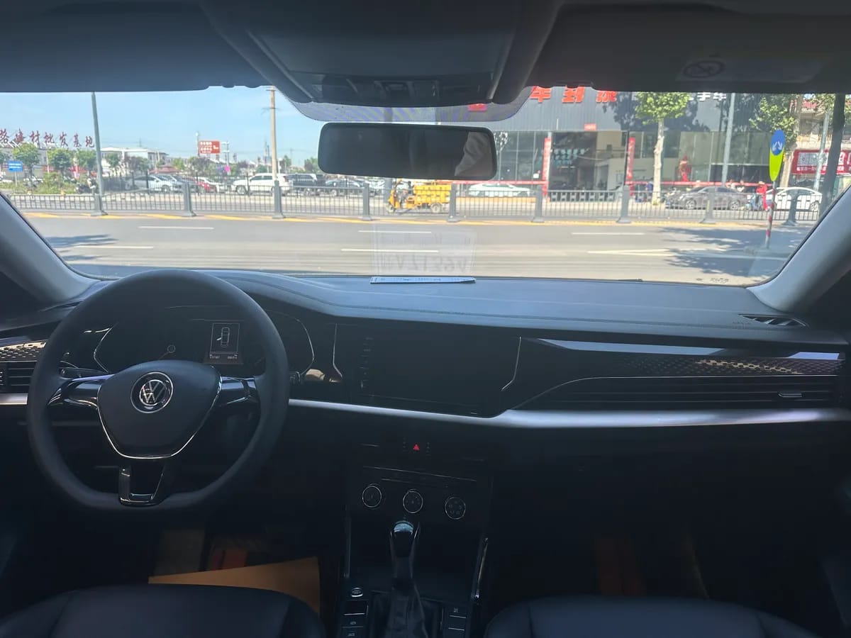 Volkswagen 2020 280TSI VI 9