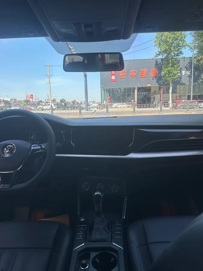 Volkswagen 2020 280TSI VI 10