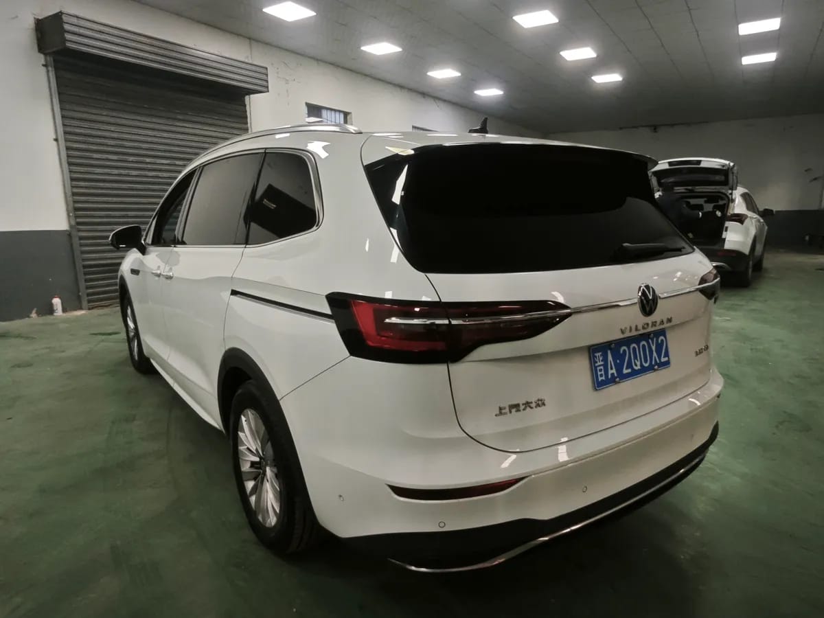 Volkswagen 2020 330TSI 7