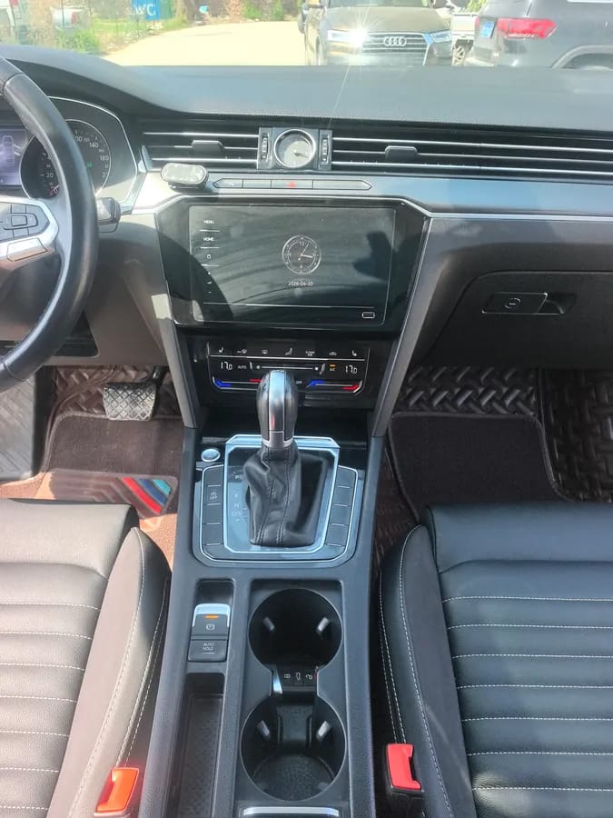 Volkswagen 2020 330TSI DSG 10