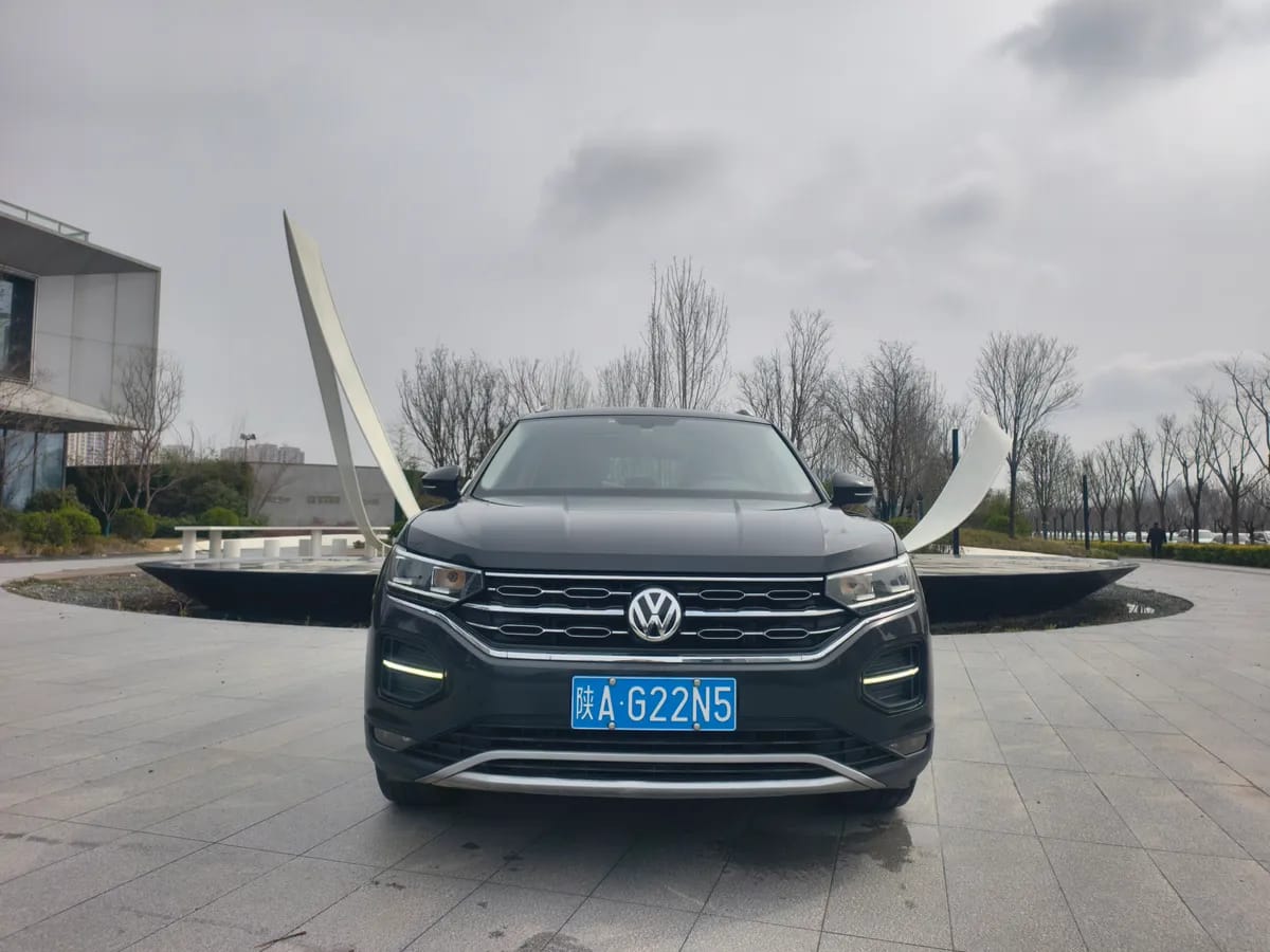 Volkswagen 2020 330TSI Pro 2