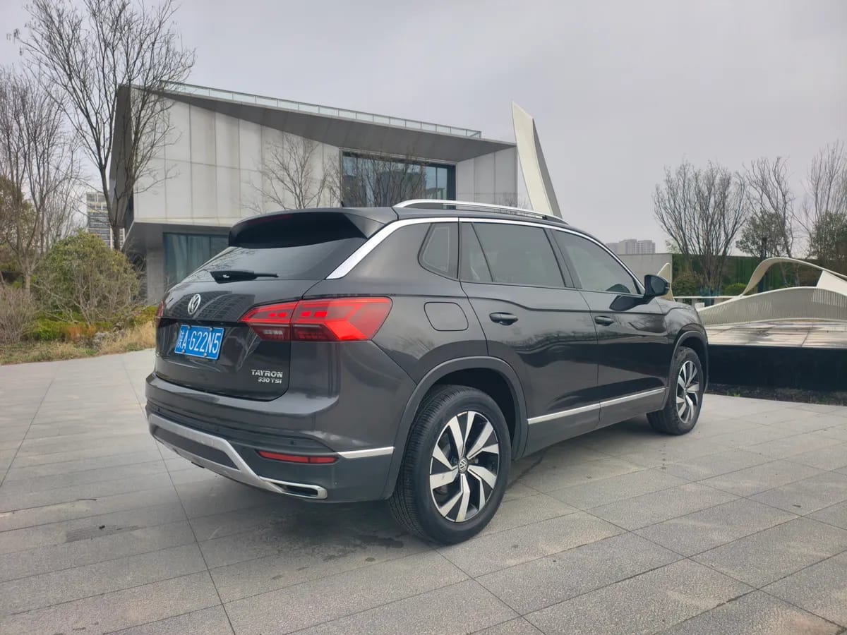 Volkswagen 2020 330TSI Pro 9