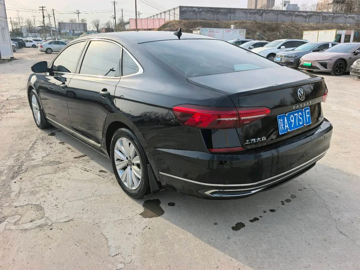 Volkswagen 2020 330TSI V 4