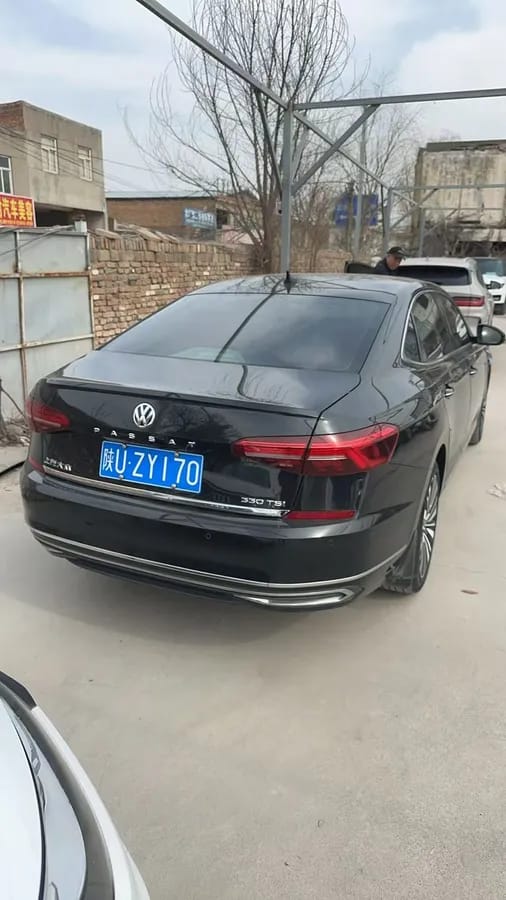 Volkswagen 2020 330TSI VI 3