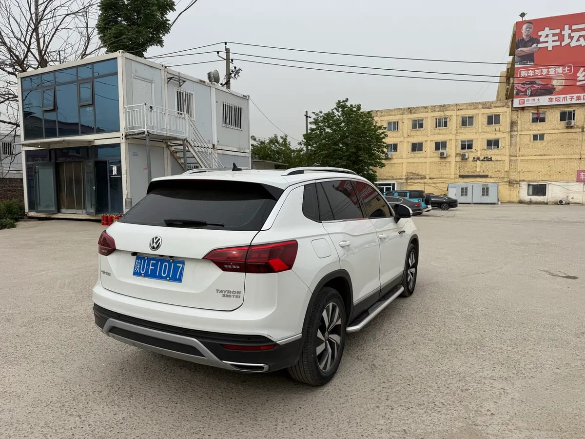 Volkswagen 2020 330TSI 6