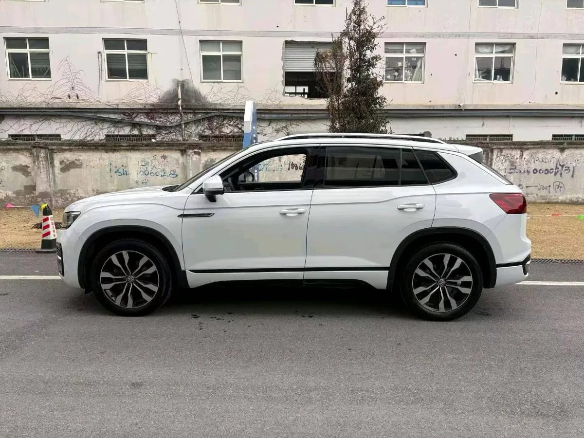 Volkswagen 2020 380TSI R-Line 9