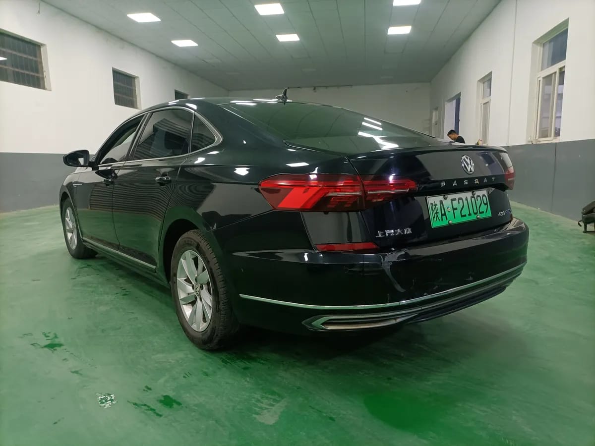 Volkswagen 2020 430PHEV V 8
