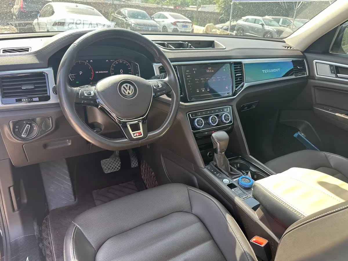 Volkswagen 2020 530 V6 VI 6