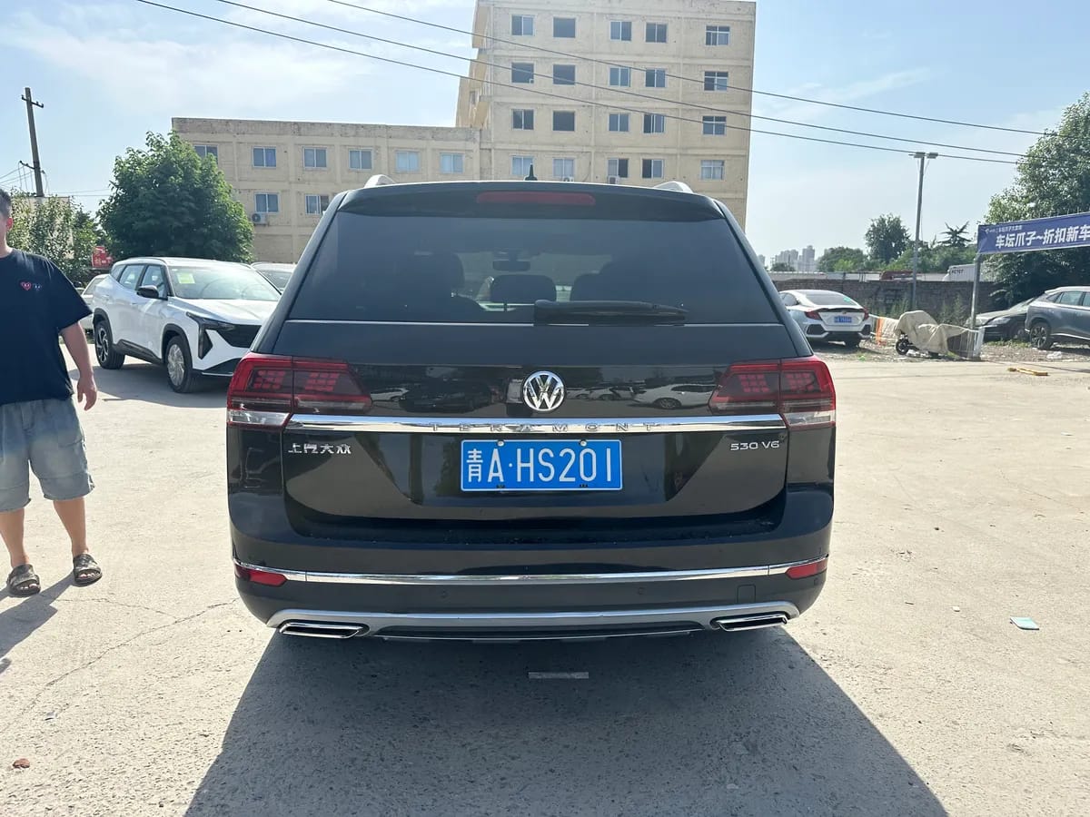 Volkswagen 2020 530 V6 VI 9