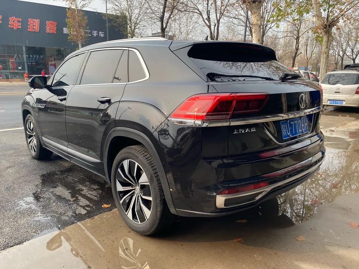 Volkswagen 2020 X 330TSI 6