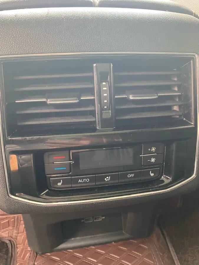 Volkswagen 2020 X 330TSI 10