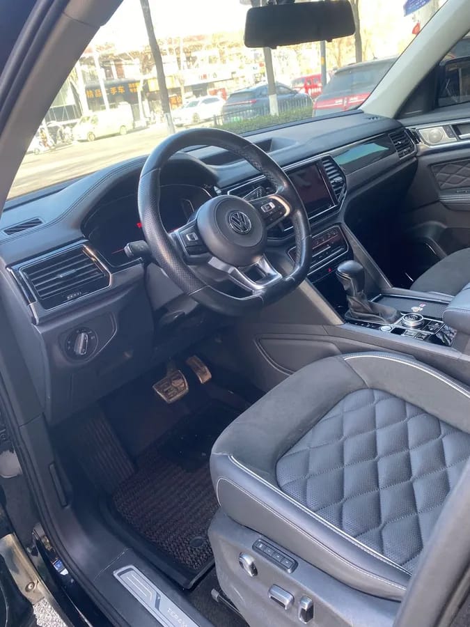 Volkswagen 2020 X 380TSI 8
