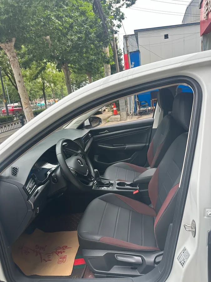 Volkswagen 2021 1.5L 7