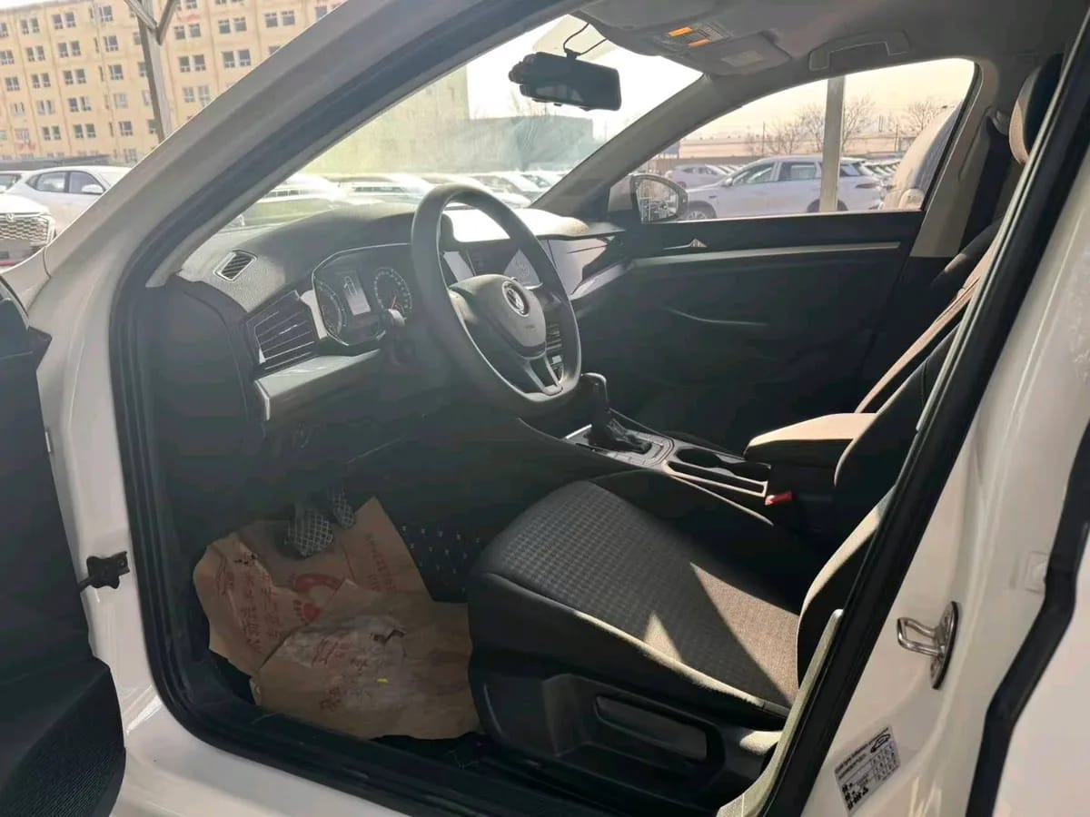 Volkswagen 2021 1.5L 7