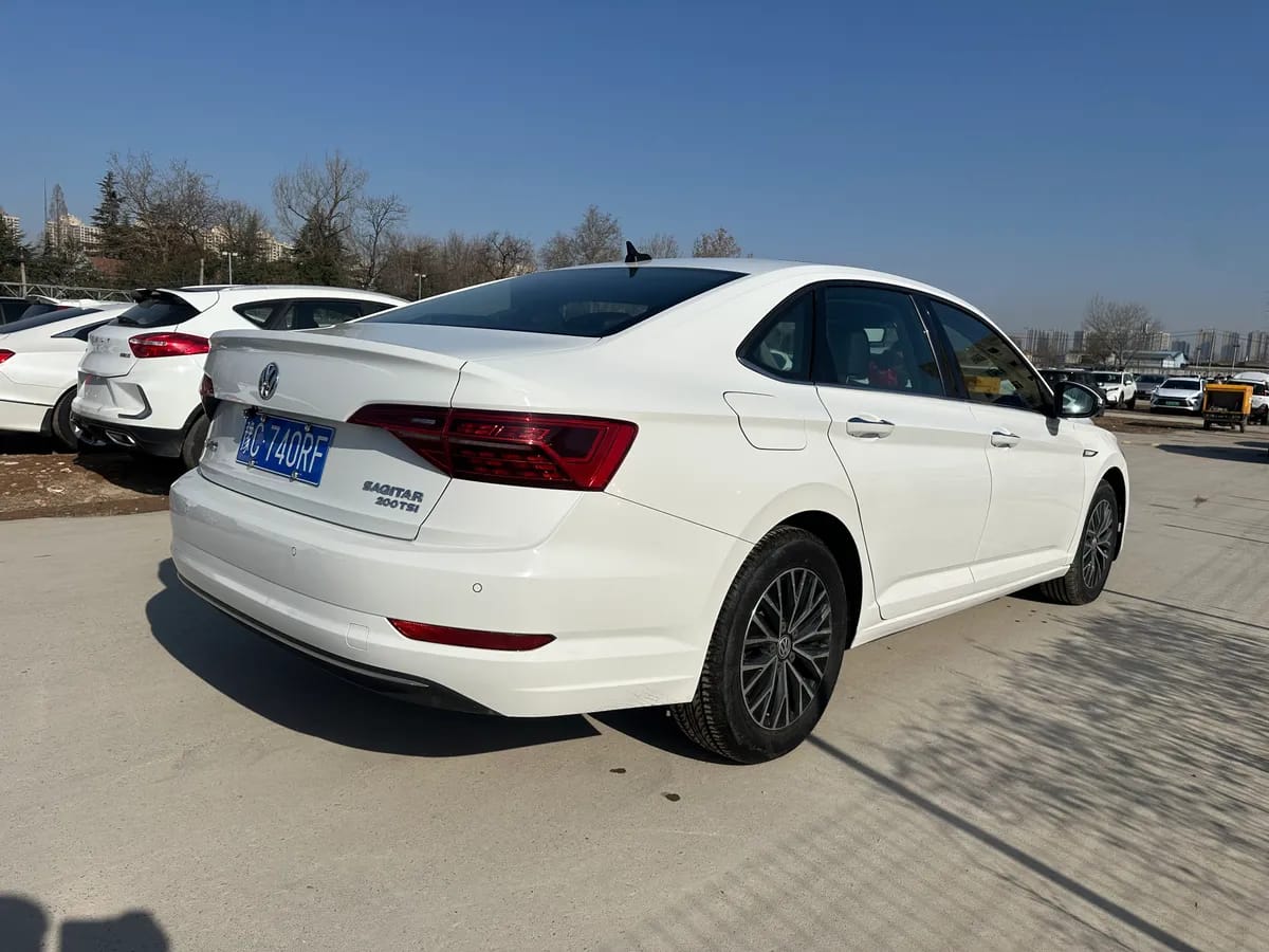 Volkswagen 2021 200TSI DSG 4