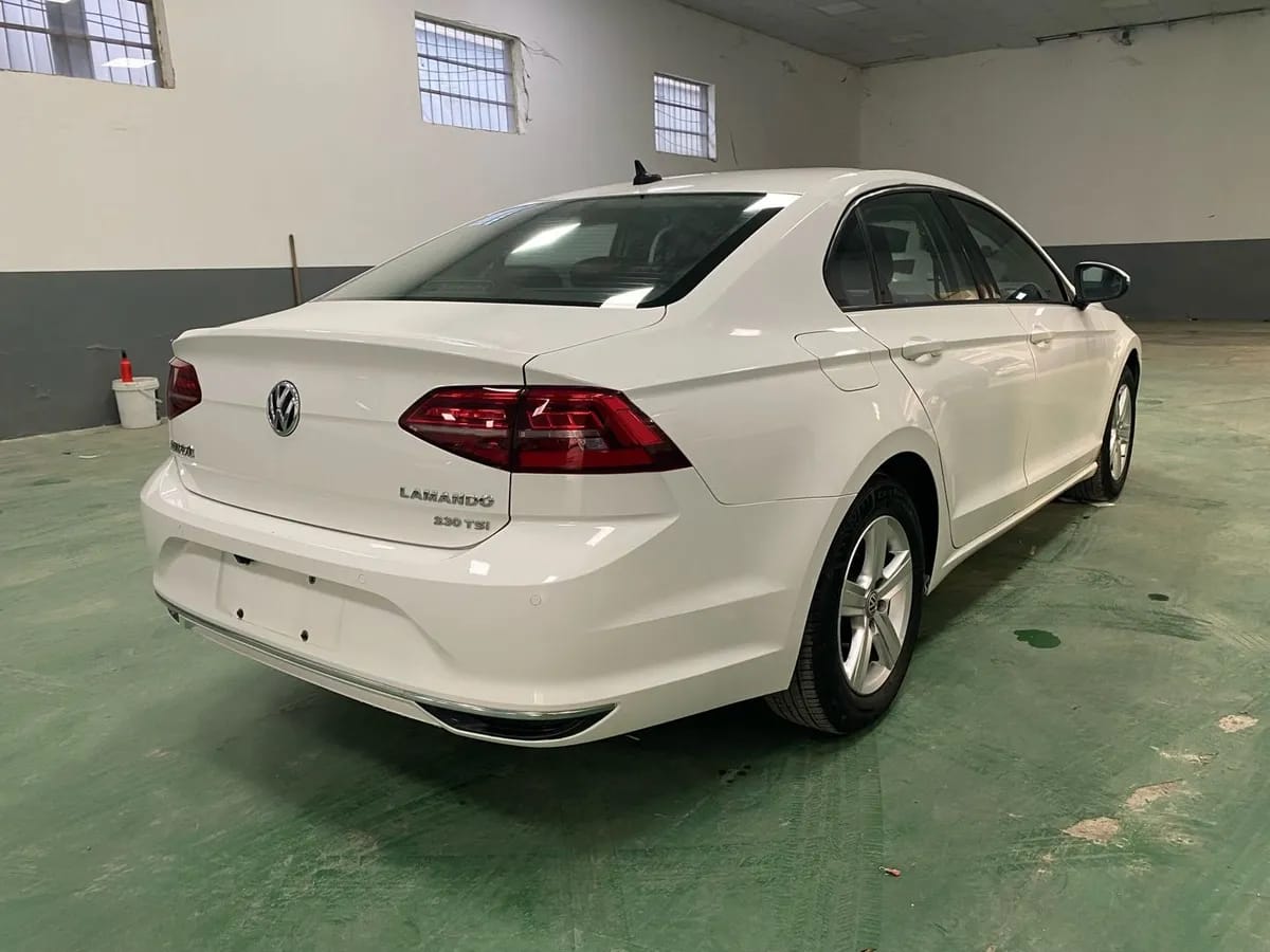 Volkswagen 2021 230TSI DSG 4