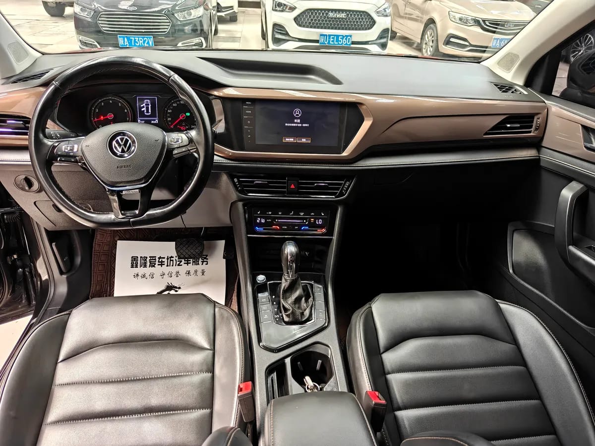 Volkswagen 2021 280TSI 5
