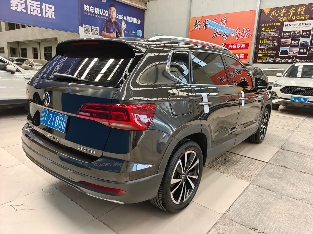 Volkswagen 2021 280TSI 9