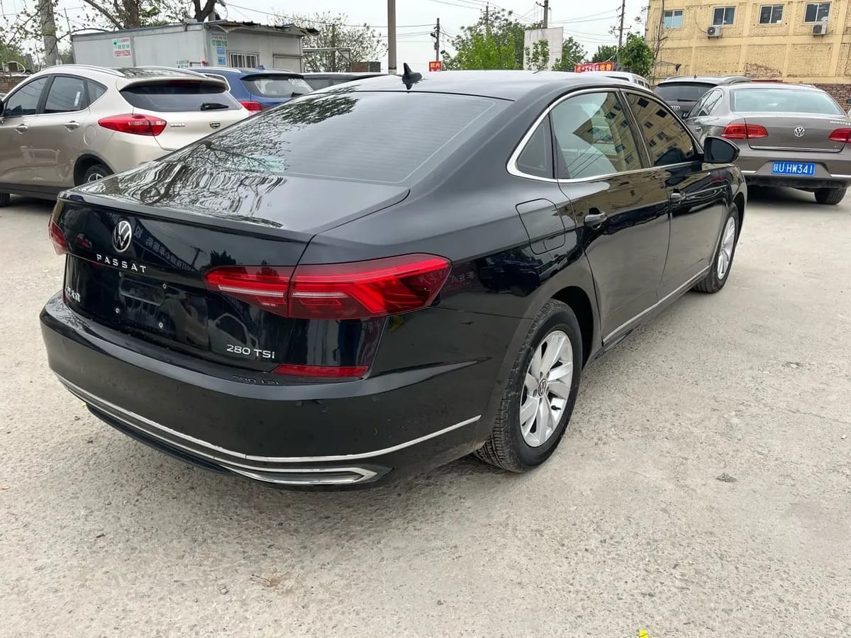Volkswagen 2021 280TSI 10