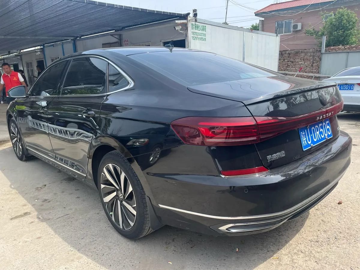 Volkswagen 2021 330TSI 5