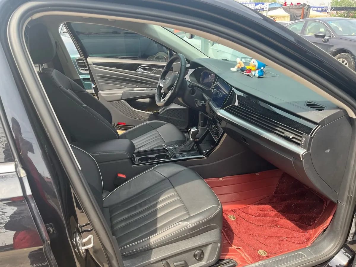 Volkswagen 2021 330TSI 7