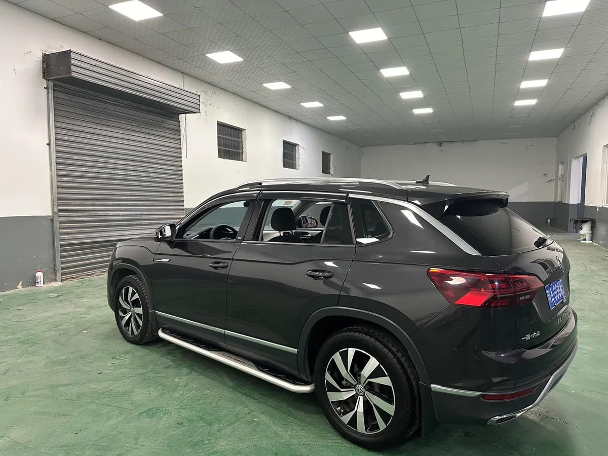 Volkswagen 2021 330TSI 30 5