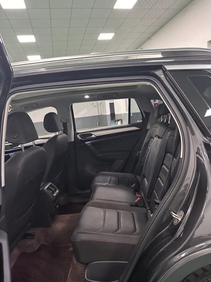 Volkswagen 2021 330TSI 30 8