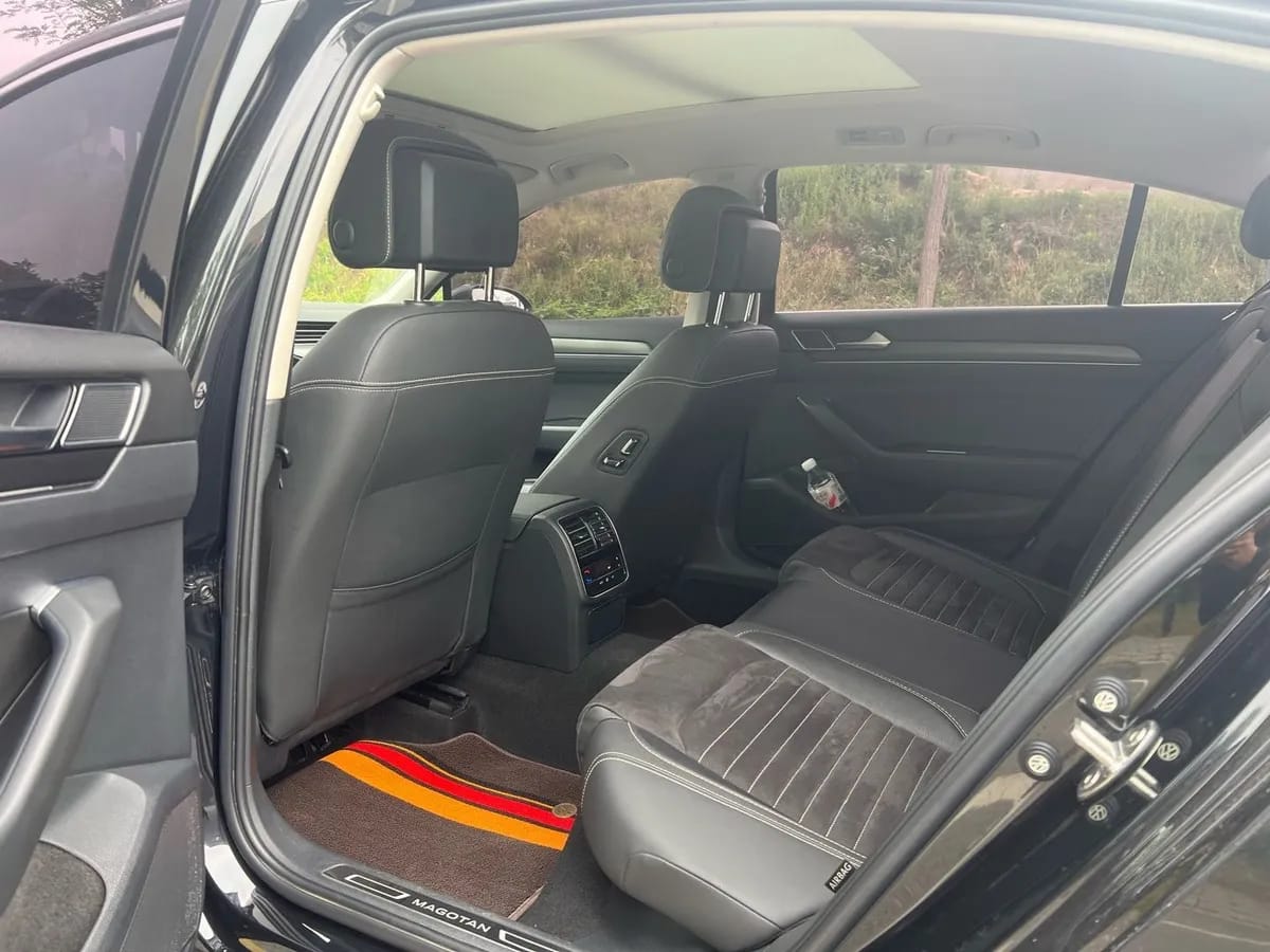 Volkswagen 2021 330TSI DSG 30 8