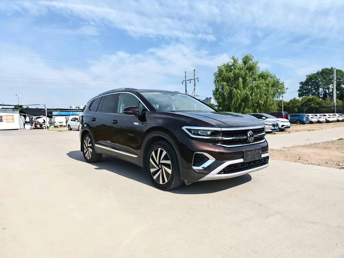 Volkswagen 2021 380TSI Pro 6