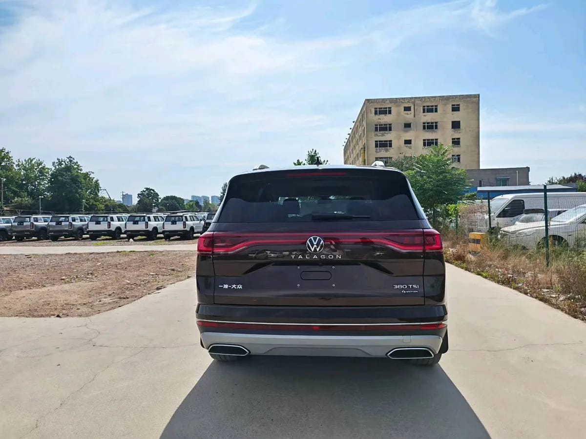 Volkswagen 2021 380TSI Pro 8