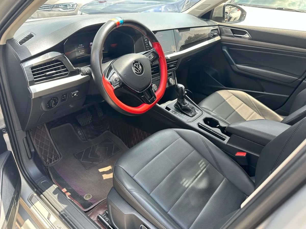 Volkswagen 2022 1.5L 5