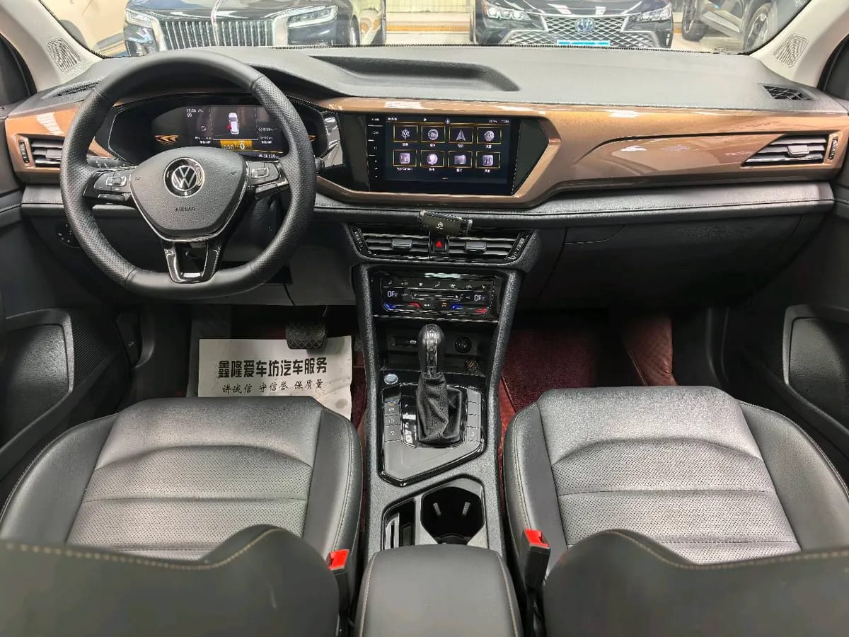 Volkswagen 2022 280TSI 5
