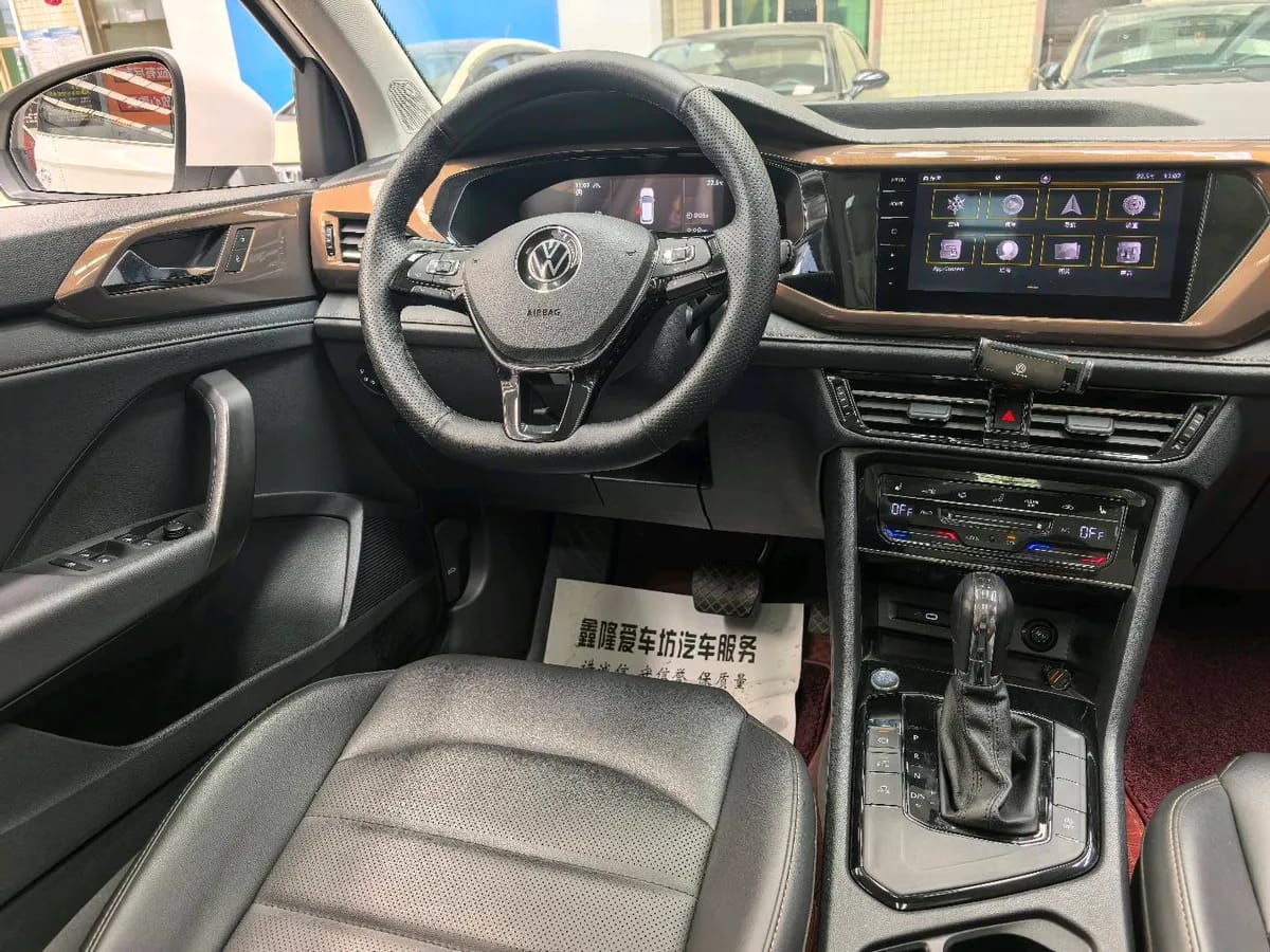 Volkswagen 2022 280TSI 6