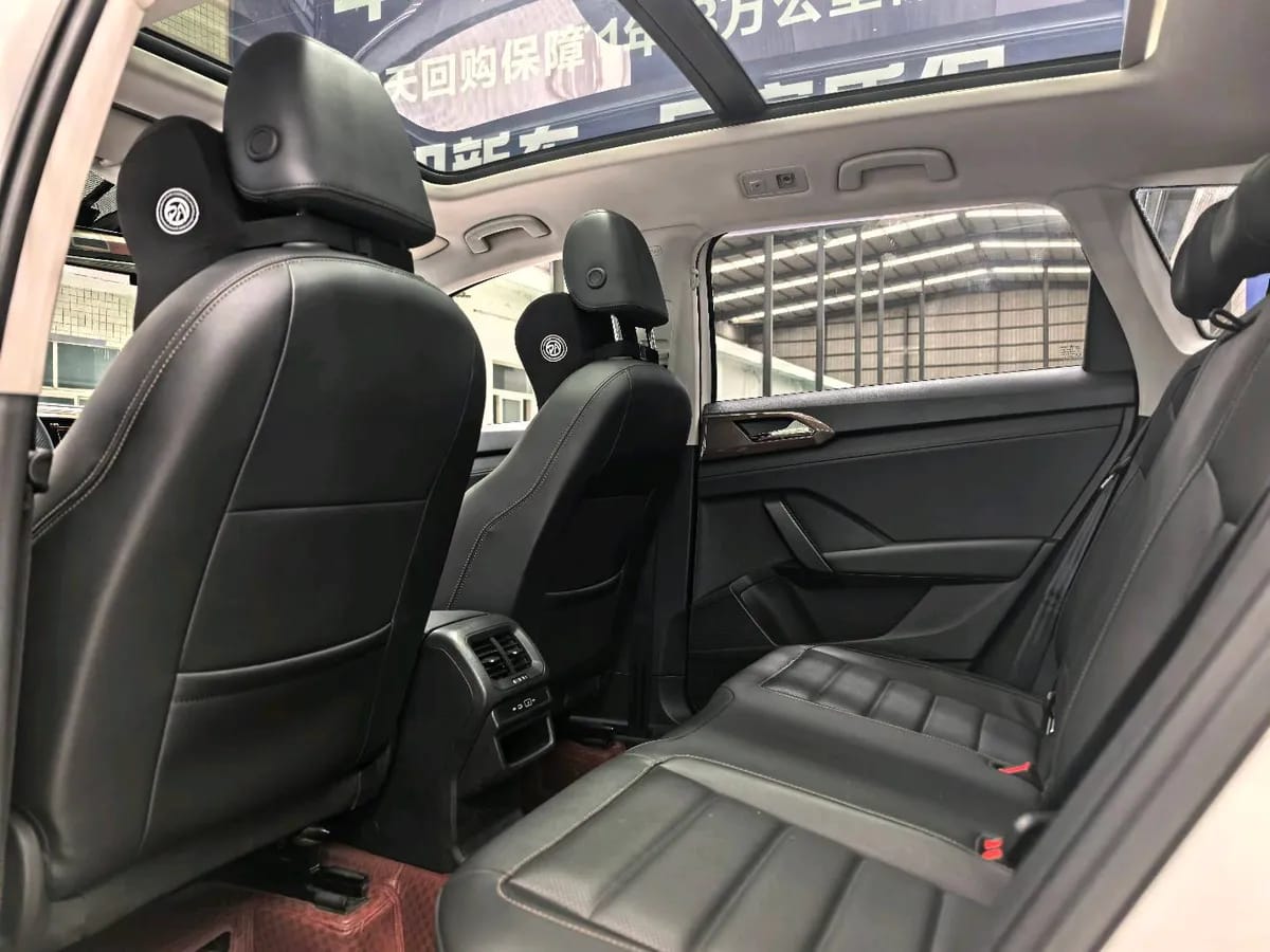 Volkswagen 2022 280TSI 8