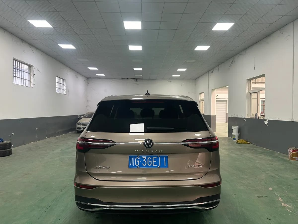 Volkswagen 2022 330TSI 5
