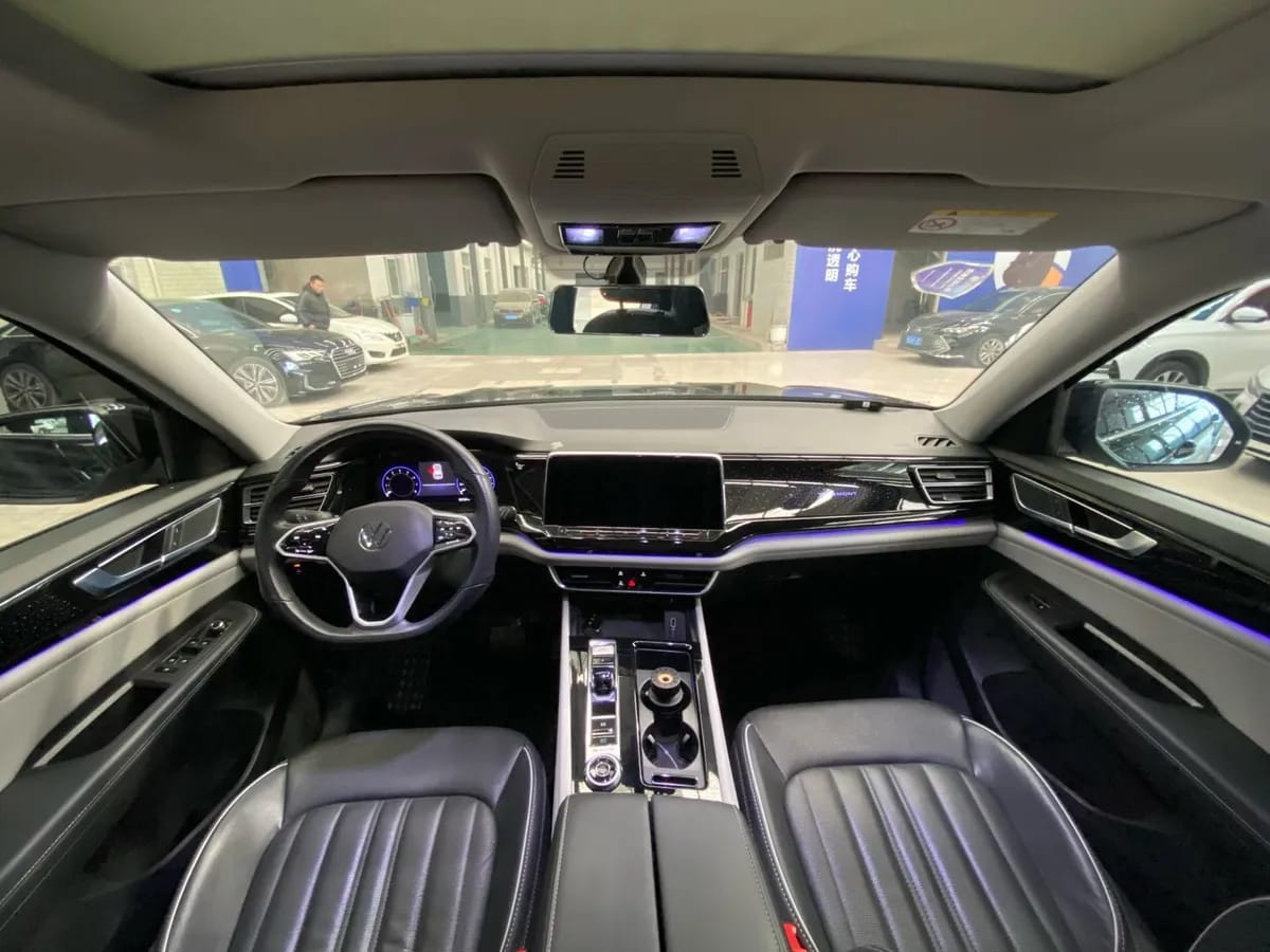 Volkswagen 2022 530 V6 7