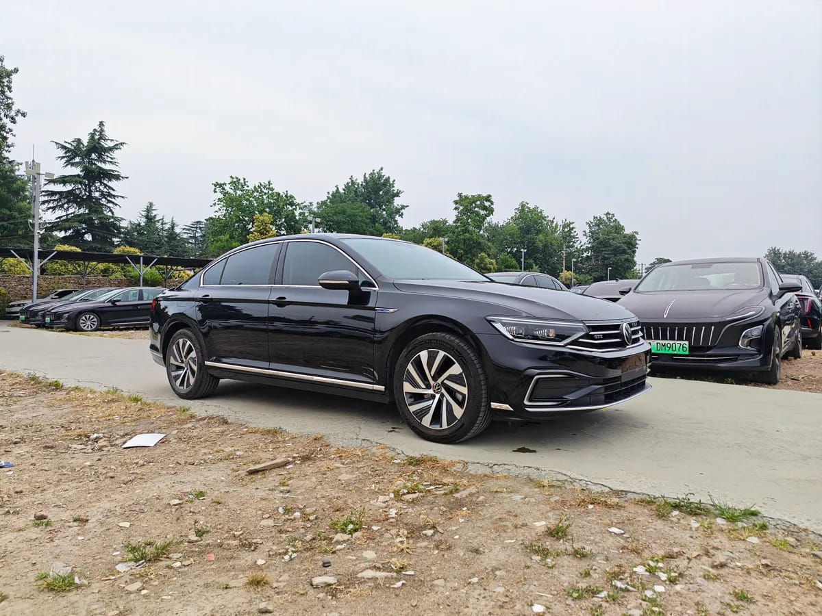 Volkswagen 2022 GTE 3