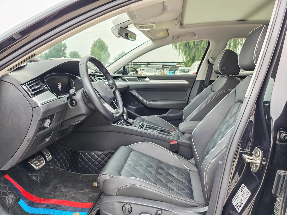 Volkswagen 2022 GTE 9