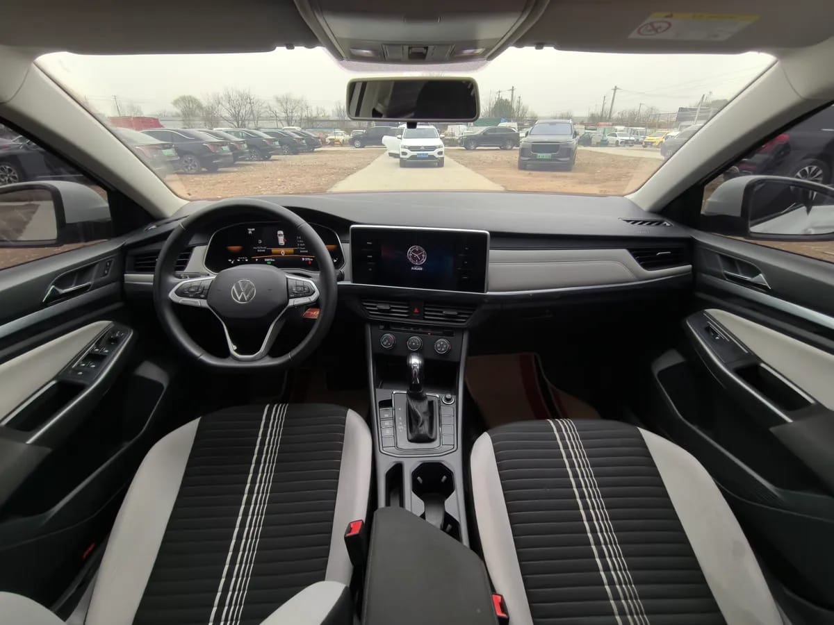 Volkswagen 2023 280TSI DSG 4