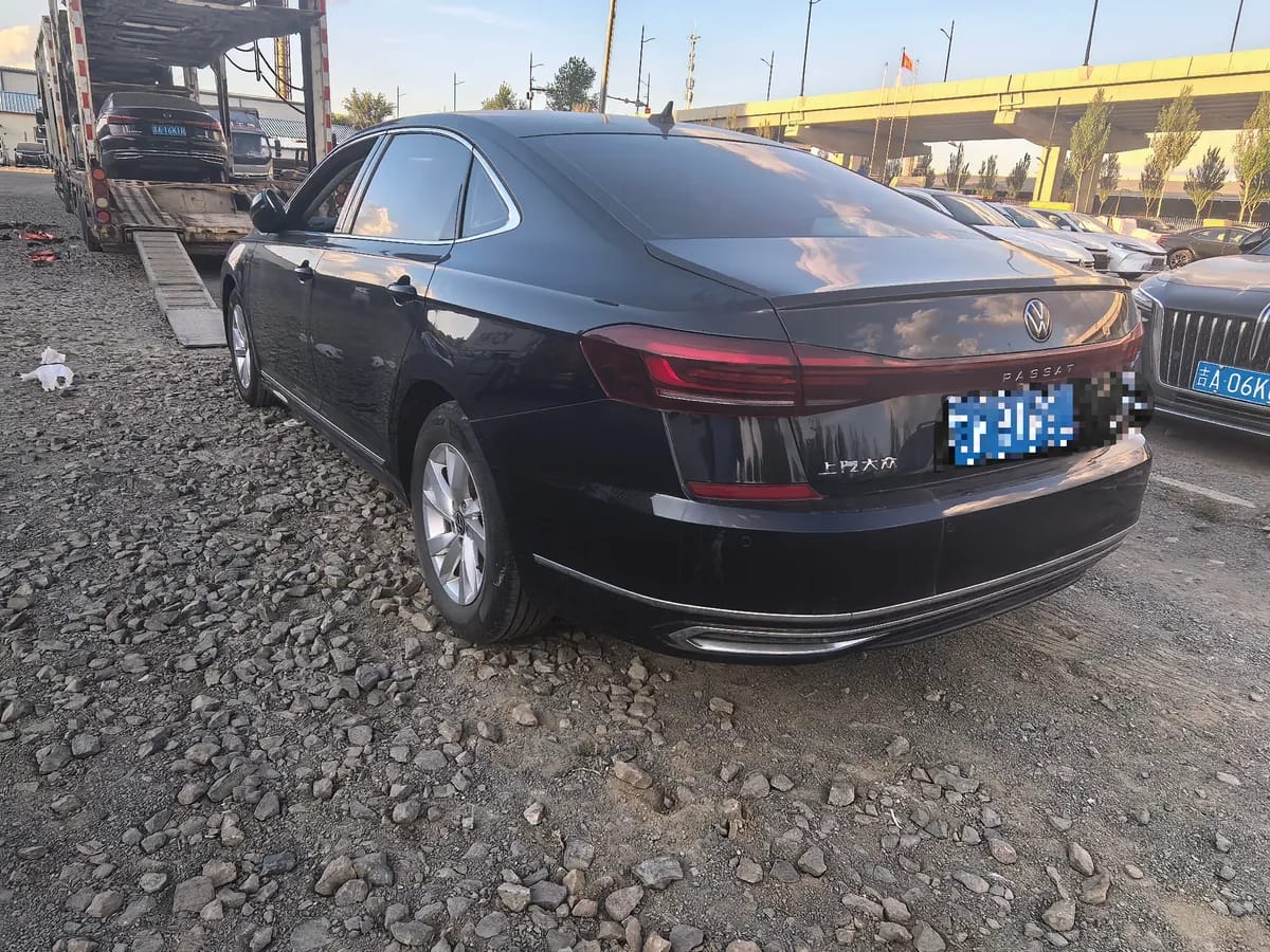 Volkswagen 2023 280TSI 5