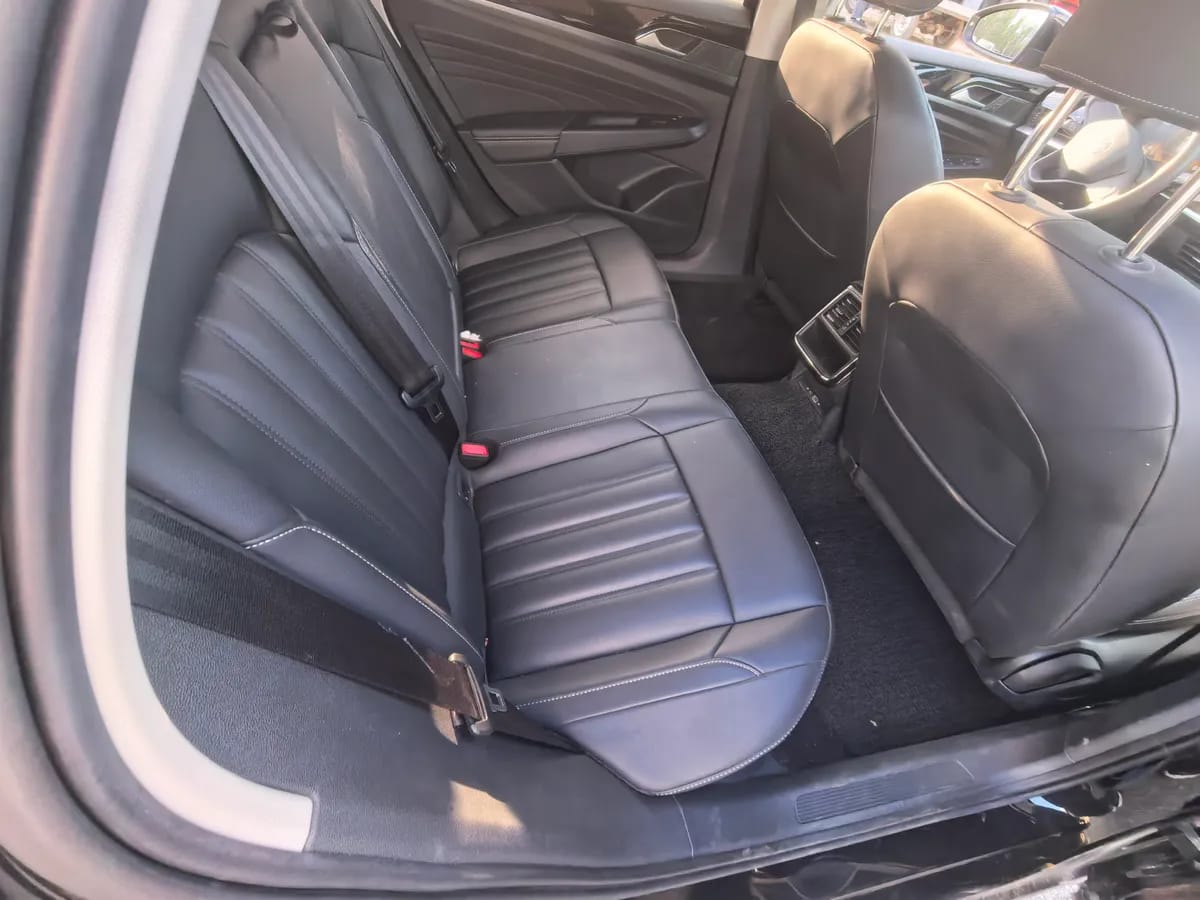 Volkswagen 2023 280TSI 9