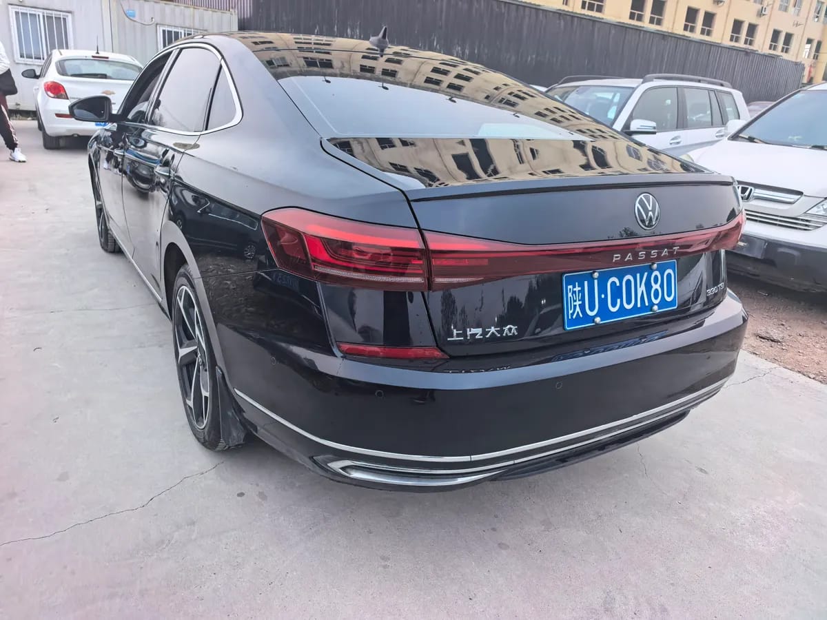 Volkswagen 2023 330TSI 7