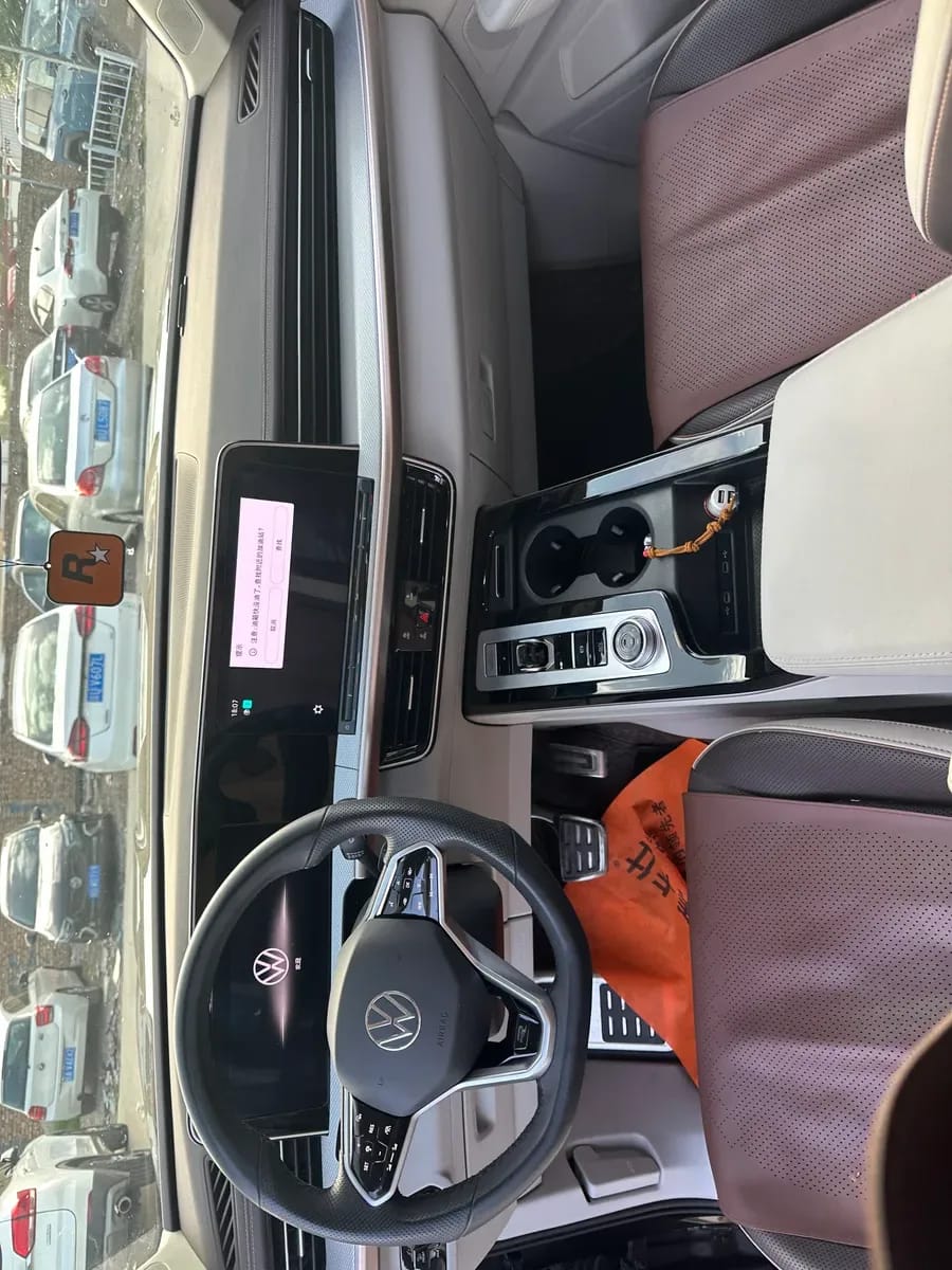 Volkswagen 2023 380TSI R-Line 6