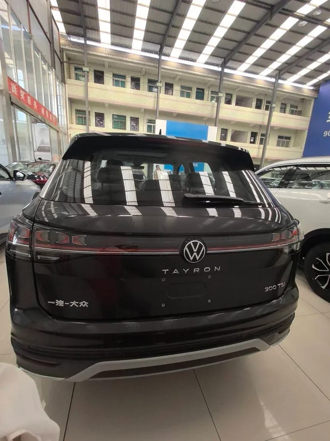 Volkswagen 2024 300TSI Plus 3