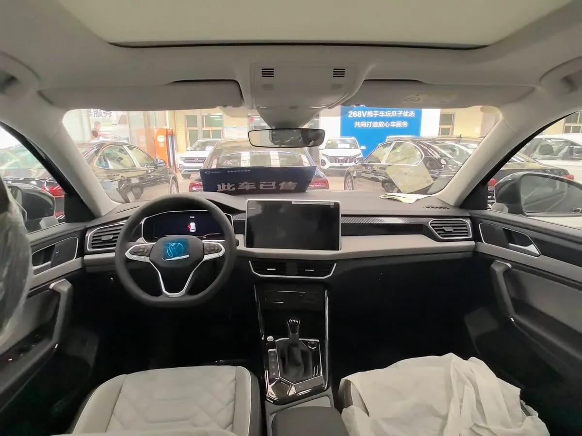 Volkswagen 2024 300TSI Plus 4