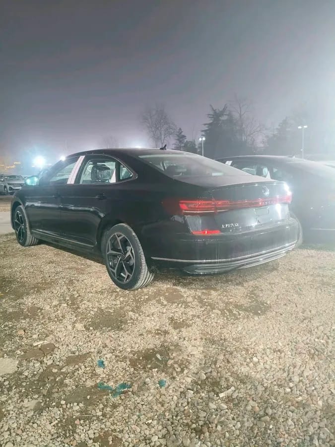 Volkswagen 2024 330TSI 5