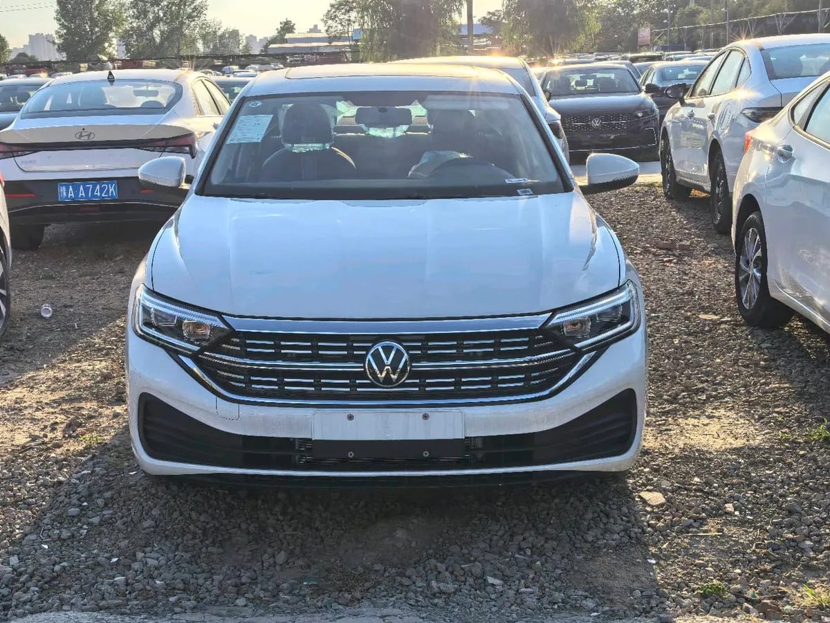 Volkswagen 2025 300TSI DSG 5